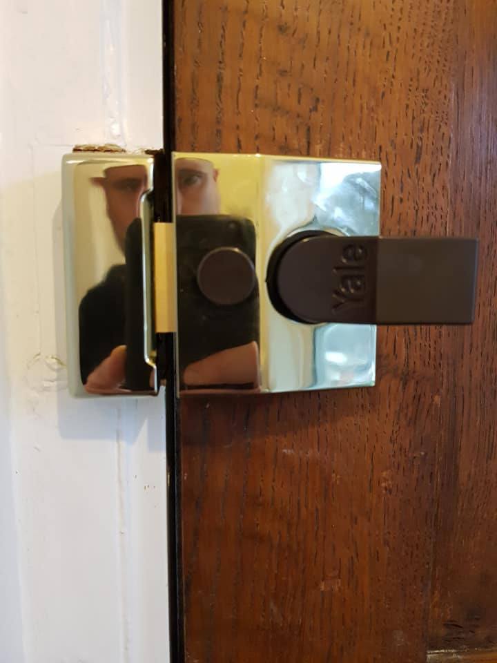 ASL Locksmith Brighton | Yale 84 nightlatch brass thumbturn deadlock